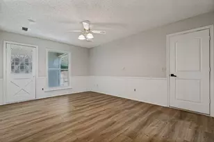 2212 Kirby Dr, Plano, TX 75075 - Photo 15