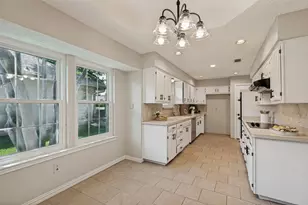 2212 Kirby Dr, Plano, TX 75075 - Photo 11