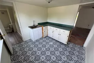 610 W 6th St, Bonham, TX 75418 - Photo 25