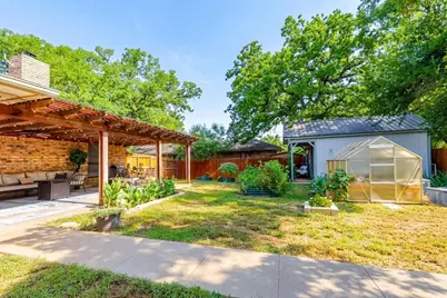22 Greenbriar Street, Mineral Wells, TX 76067 - Photo 35
