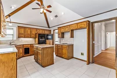 2942 Woodland Hills Drive, Grapevine, TX 76051 - Photo 9
