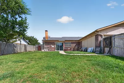 2224 Crockett Drive, Carrollton, TX 75006 - Photo 7