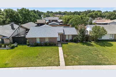 2224 Crockett Drive, Carrollton, TX 75006 - Photo 3