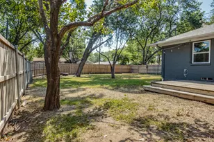 10230 Eastwood Dr, Dallas, TX 75228 - Photo 33