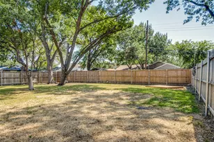 10230 Eastwood Dr, Dallas, TX 75228 - Photo 35