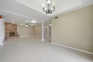 2011 W Houston St, Sherman, TX 75092 - Photo 7