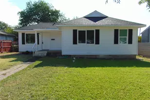 1214 19th St, Grand Prairie, TX 75050 - Photo 1