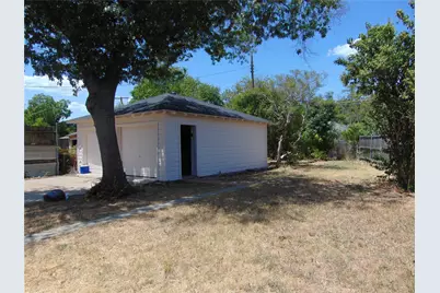 10135 San Juan Avenue, Dallas, TX 75228 - Photo 5