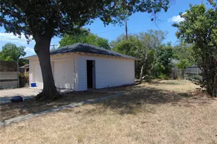 10135 San Juan Ave, Dallas, TX 75228 - Photo 5