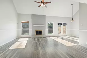 2103 Foley Dr, Arlington, TX 76013 - Photo 3