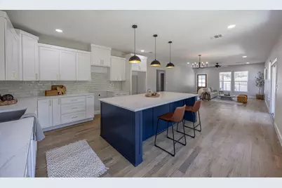 1321 E Magnolia Avenue, Fort Worth, TX 76104 - Photo 11