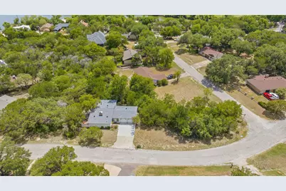 1005 Spanish Trail Drive, Granbury, TX 76048 - Photo 23