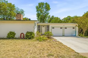 1005 Spanish Trail Dr, Granbury, TX 76048 - Photo 1