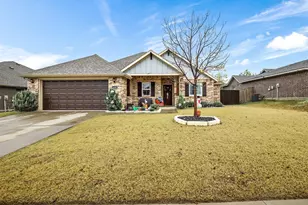 4006 Kensington Dr, Sanger, TX 76266 - Photo 1