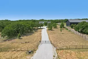 165 Rolling Bnd Rd, Alvord, TX 76225 - Photo 3