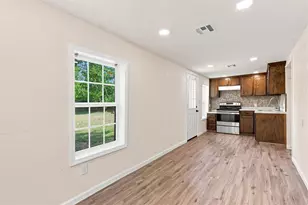 1126 W 7th St, McGregor, TX 76657 - Photo 5