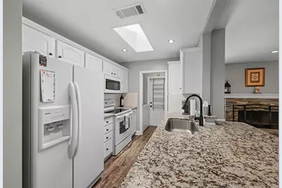 23 Park Lane, Bedford, TX 76021 - Photo 13