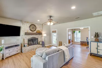 1129 Crazy Horse Trail, Burleson, TX 76028 - Photo 7