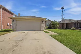 972 Mosaic Dr, Fort Worth, TX 76179 - Photo 3
