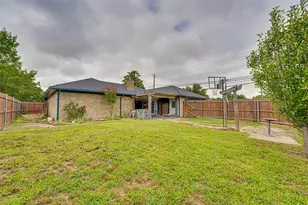 917 Meadowgate Dr, Garland, TX 75040 - Photo 27