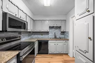 2019 Fleur De Lis Ct, Arlington, TX 76012 - Photo 13