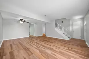 2019 Fleur De Lis Ct, Arlington, TX 76012 - Photo 5