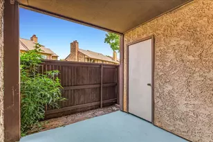 1908 Cloisters Dr, Arlington, TX 76011 - Photo 27
