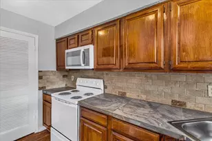 1908 Cloisters Dr, Arlington, TX 76011 - Photo 15
