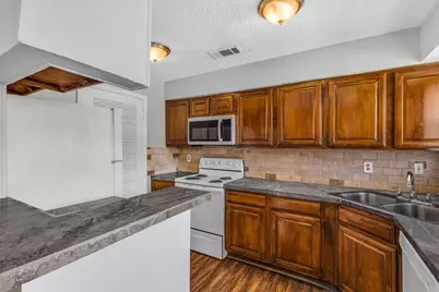 1908 Cloisters Drive #511, Arlington, TX 76011 - Photo 13
