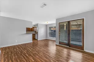 1908 Cloisters Dr, Arlington, TX 76011 - Photo 3