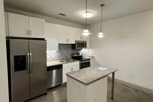 801 N Bishop Ave, Dallas, TX 75208 - Photo 9