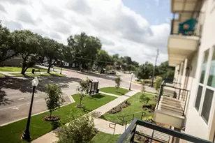 801 N Bishop Ave, Dallas, TX 75208 - Photo 3