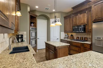 11082 Sarah Lane, Fort Worth, TX 76179 - Photo 17