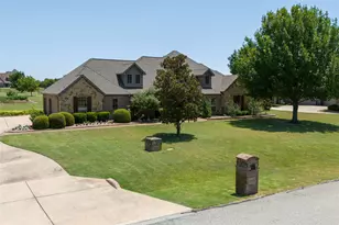 11082 Sarah Ln, Fort Worth, TX 76179 - Photo 3