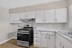 2021 Proctor Dr, Grand Prairie, TX 75051 - Photo 13