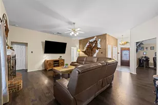 4621 Cedar Run Dr, Midlothian, TX 76065 - Photo 5