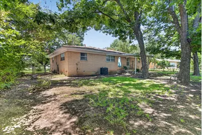307 Estates Drive, Woodway, TX 76712 - Photo 11