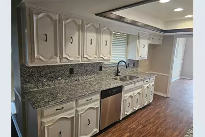 1340 Grand Teton Drive, DeSoto, TX 75115 - Photo 7