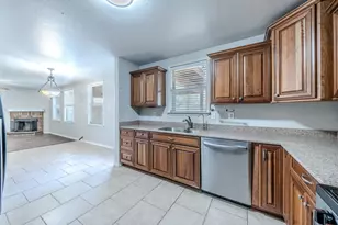 1308 Krista Dr, Burleson, TX 76028 - Photo 11