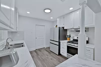 813 Brooks Avenue, Dallas, TX 75208 - Photo 9