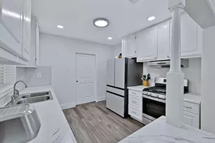 813 Brooks Ave, Dallas, TX 75208 - Photo 9