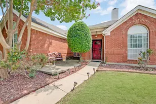 1926 Oak Bend Ln, Garland, TX 75040 - Photo 3