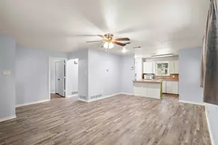 521 Hilltop Dr, Tool, TX 75143 - Photo 3