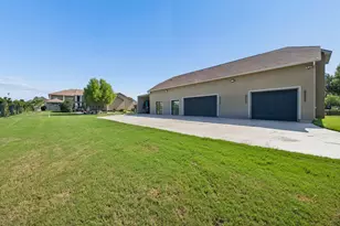 1032 Bentwater Pkwy, Grand Prairie, TX 75104 - Photo 39