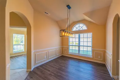 918 Witherby Lane, Lewisville, TX 75067 - Photo 7