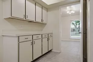 1000 Windy Meadow Dr, Plano, TX 75023 - Photo 9