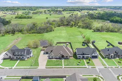 1024 Cecilia Court, Robinson, TX 76706 - Photo 3