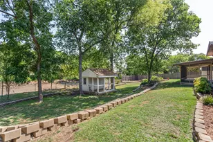9216 Raymond Ave, White Settlement, TX 76108 - Photo 5