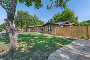 9216 Raymond Ave, White Settlement, TX 76108 - Photo 3