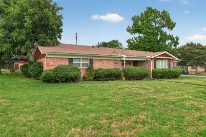 1605 Weathered Street, Irving, TX 75062 - Photo 3